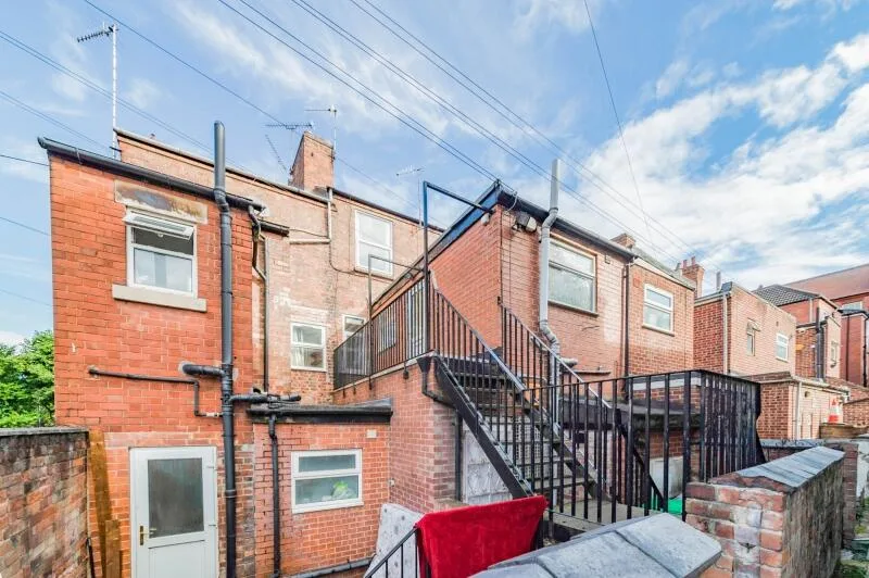 3 bedroom flat for rent