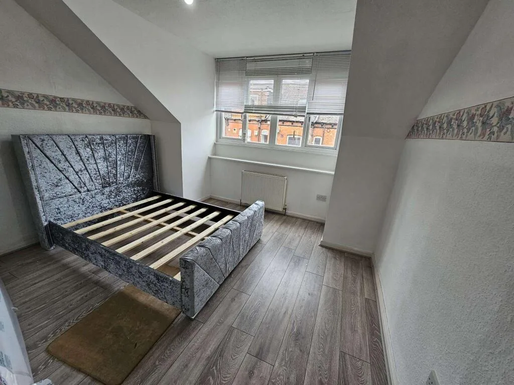 4 bedroom terraced house for rent
