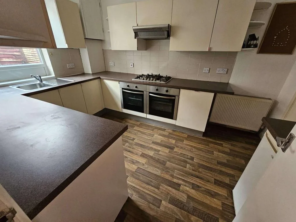 4 bedroom terraced house for rent