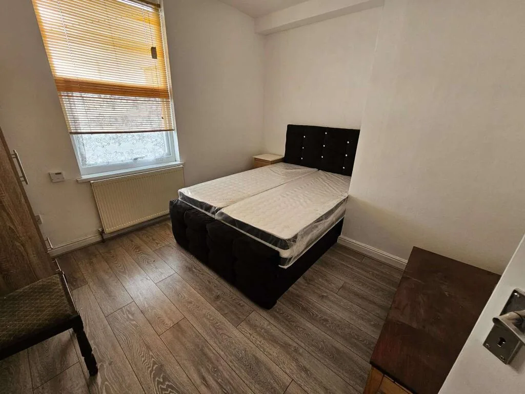 4 bedroom terraced house for rent