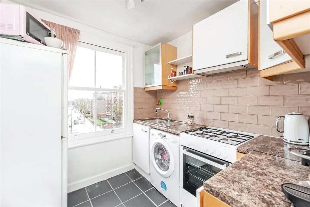 1 bedroom end of terrace house for rent