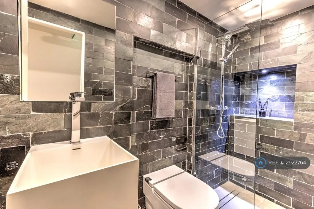 3 bedroom maisonette for rent