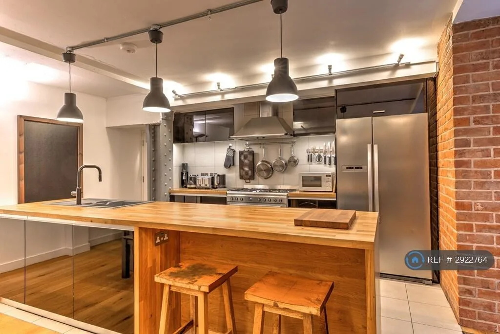 3 bedroom maisonette for rent