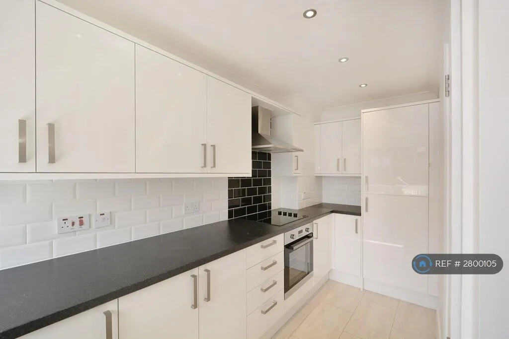 4 bedroom flat for rent