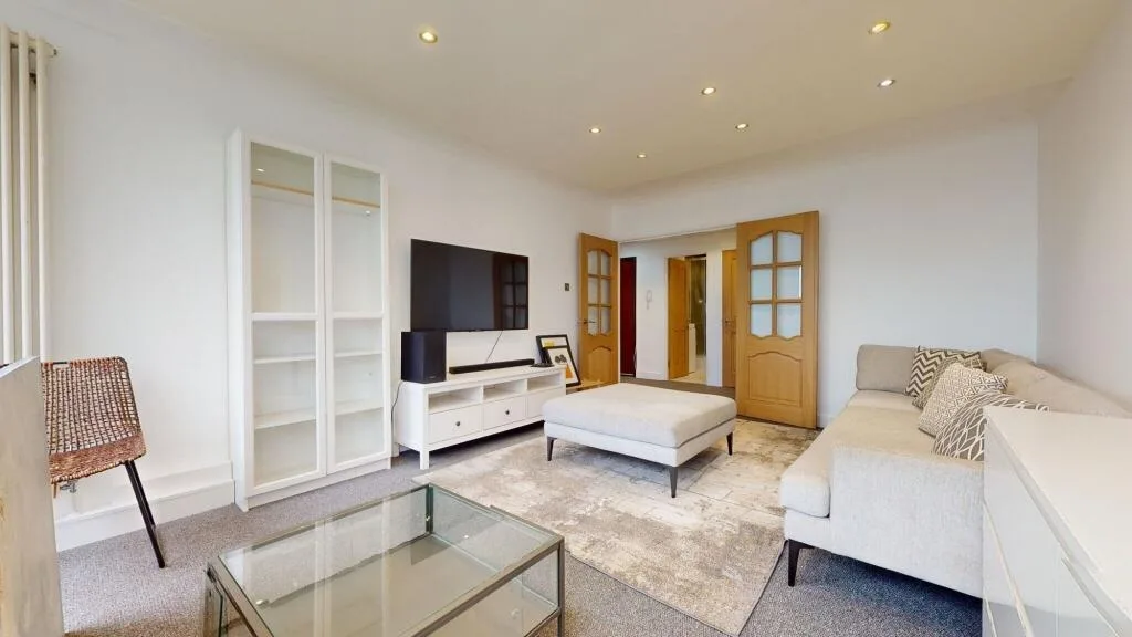 2 bedroom flat for rent