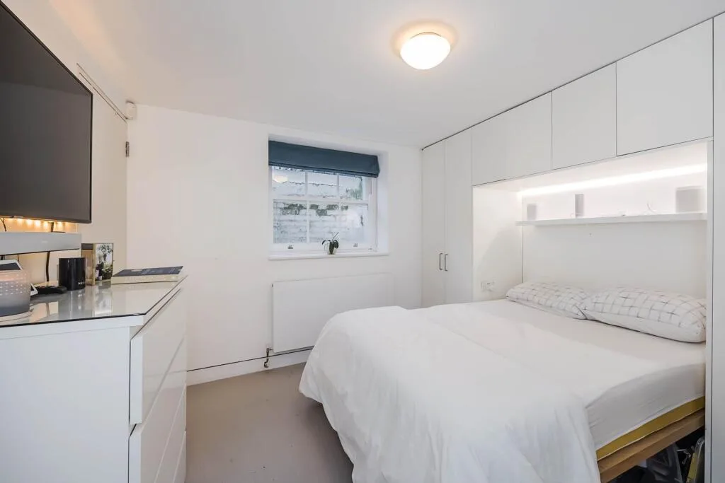 2 bedroom maisonette for rent