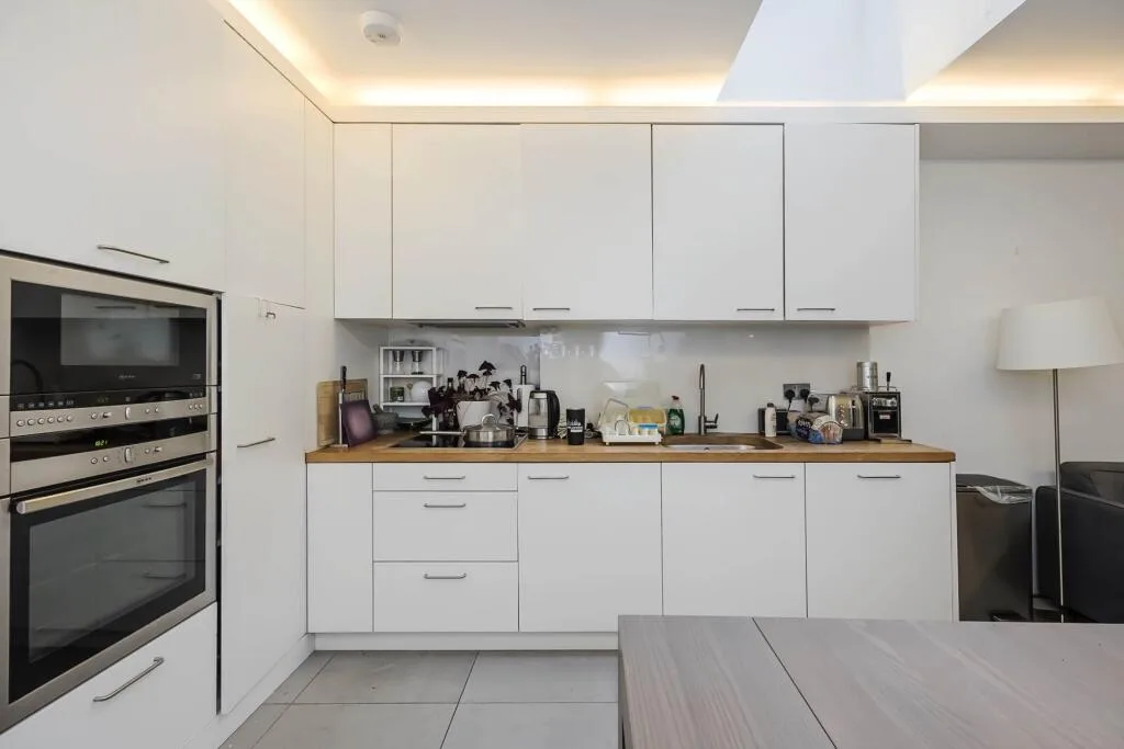 2 bedroom maisonette for rent