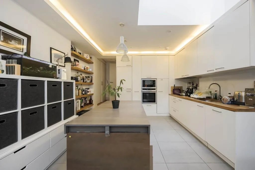2 bedroom maisonette for rent