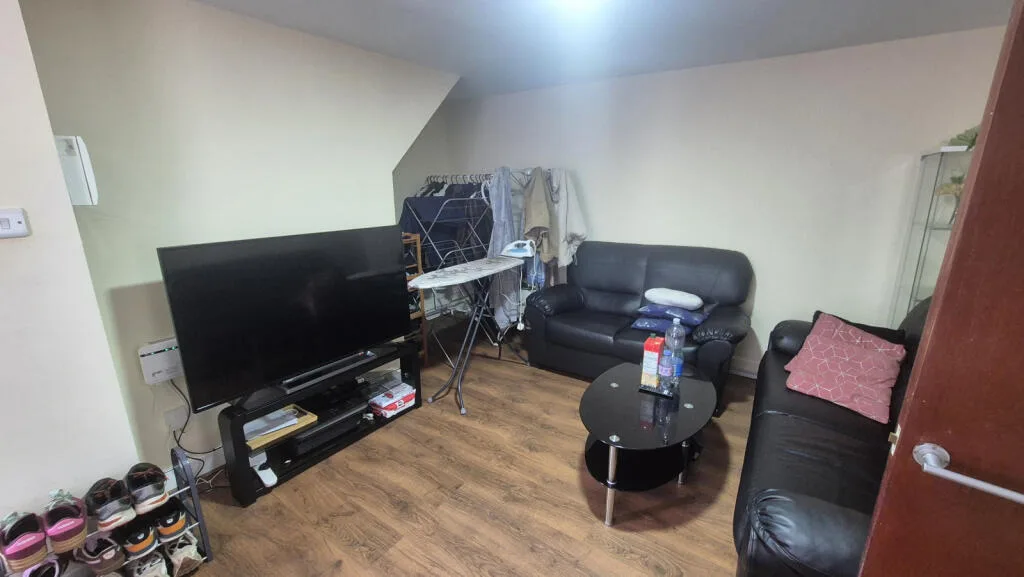 4 bedroom end of terrace house for rent
