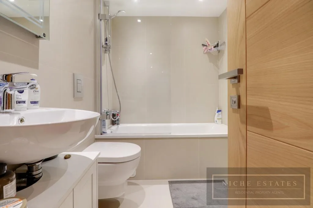 2 bedroom duplex for rent