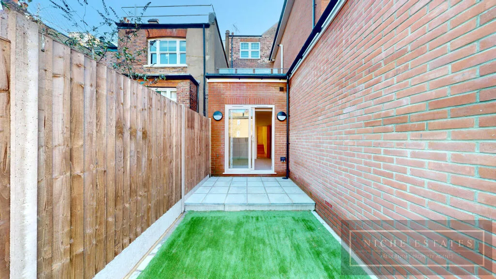 2 bedroom duplex for rent