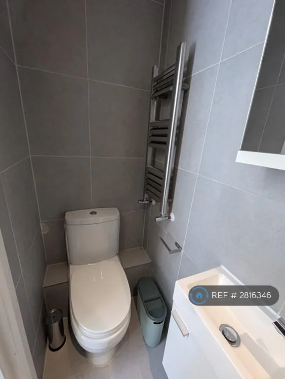 Studio flat for rent