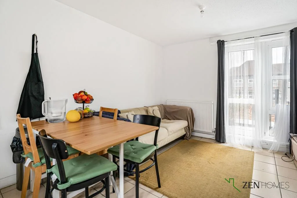 2 bedroom maisonette for rent