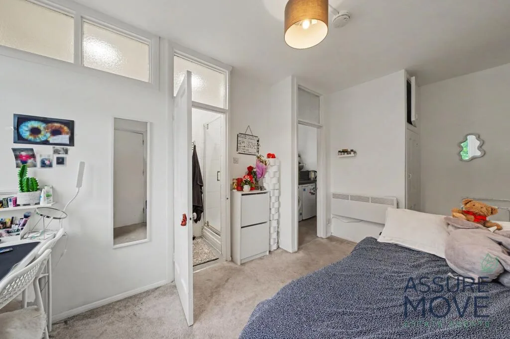 Studio flat for rent