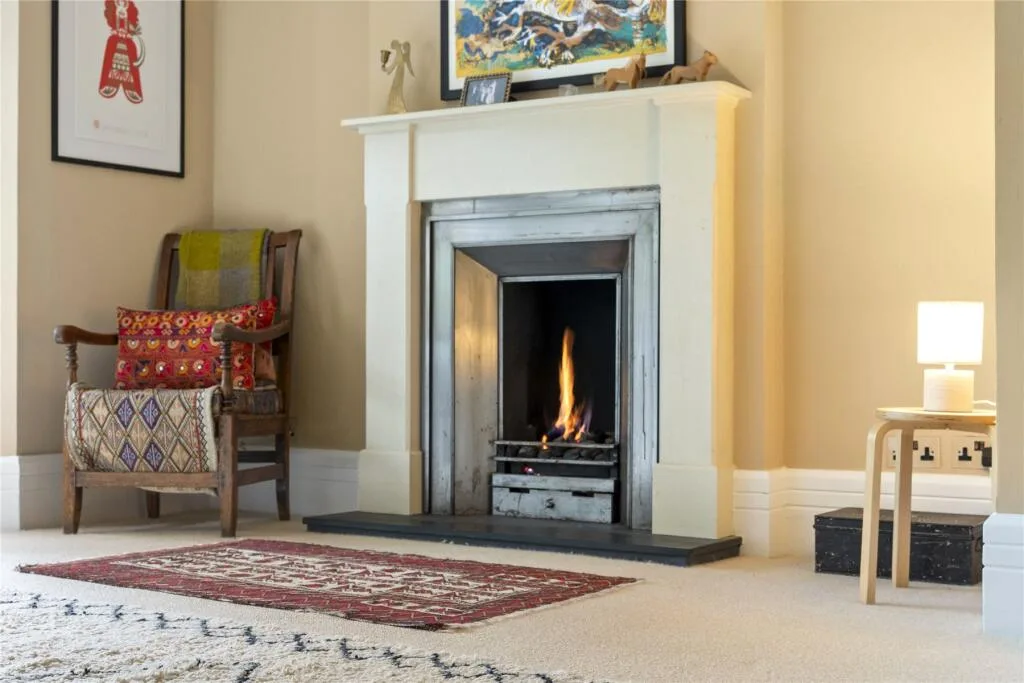 5 bedroom semi-detached house for rent