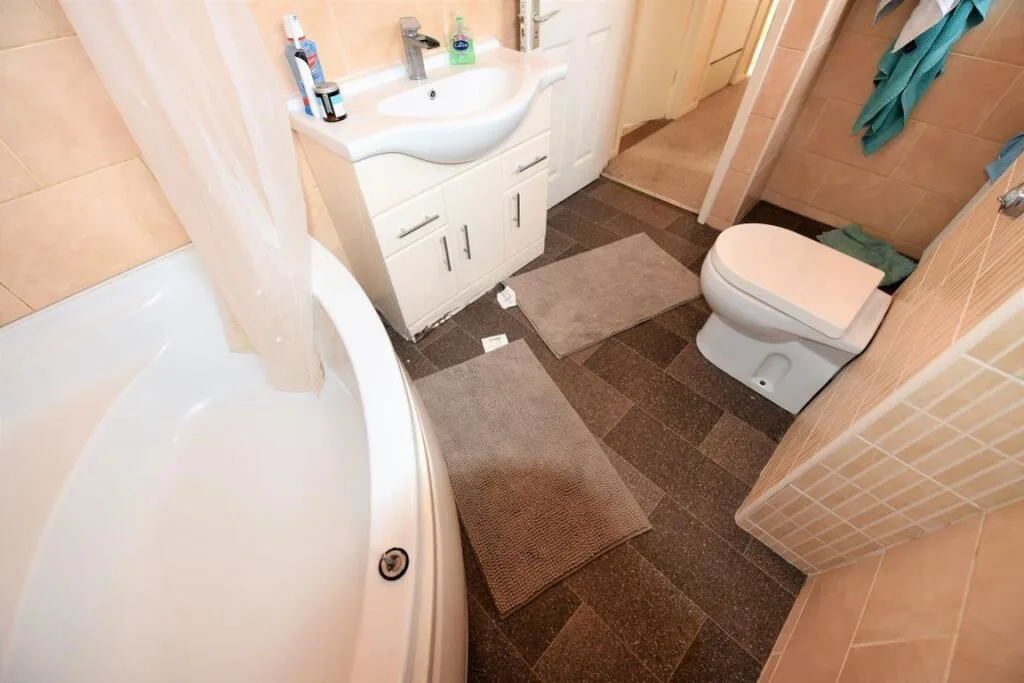 2 bedroom house for rent
