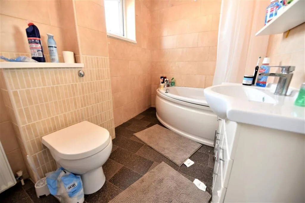 2 bedroom house for rent