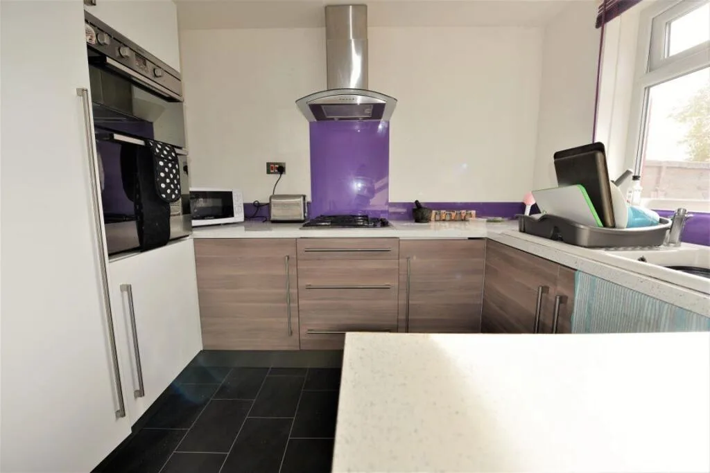 2 bedroom house for rent