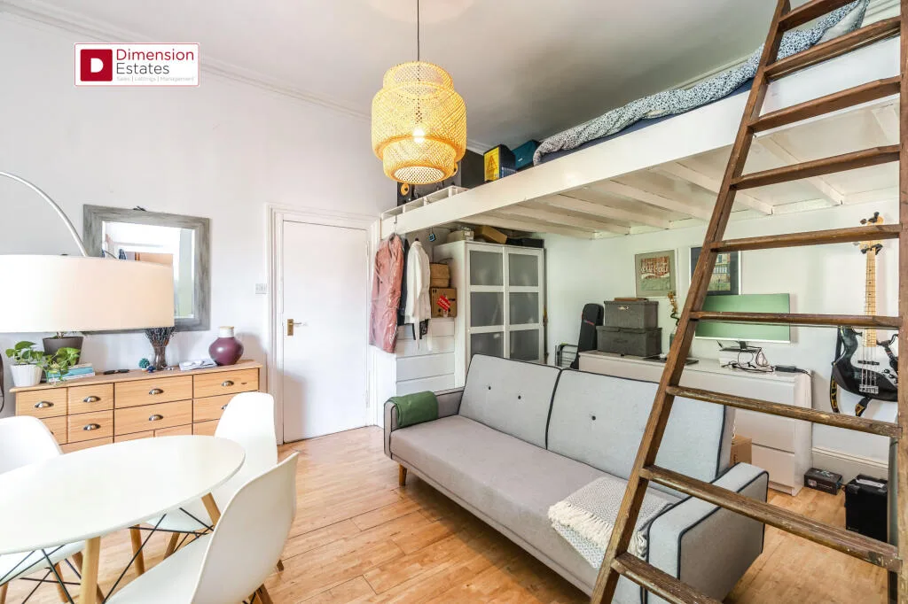 Studio flat for rent
