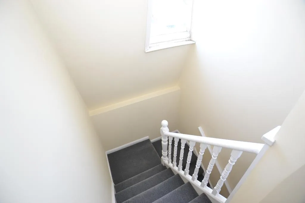 2 bedroom maisonette for rent