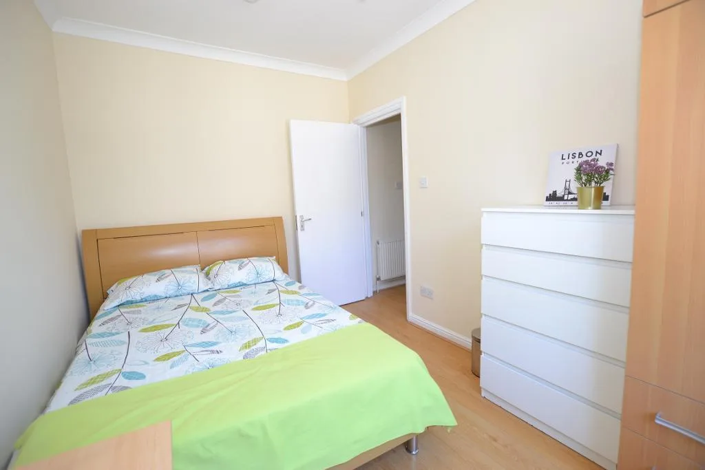 2 bedroom maisonette for rent
