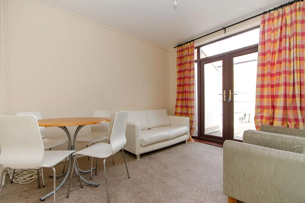 4 bedroom terraced house for rent