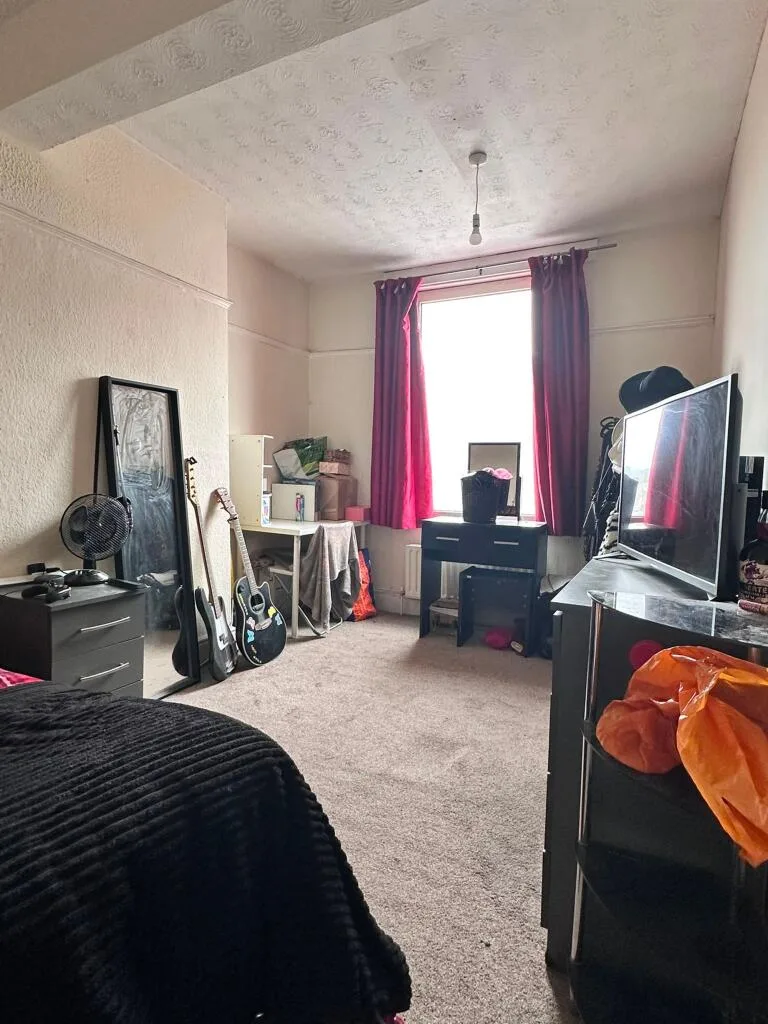 1 bedroom maisonette for rent