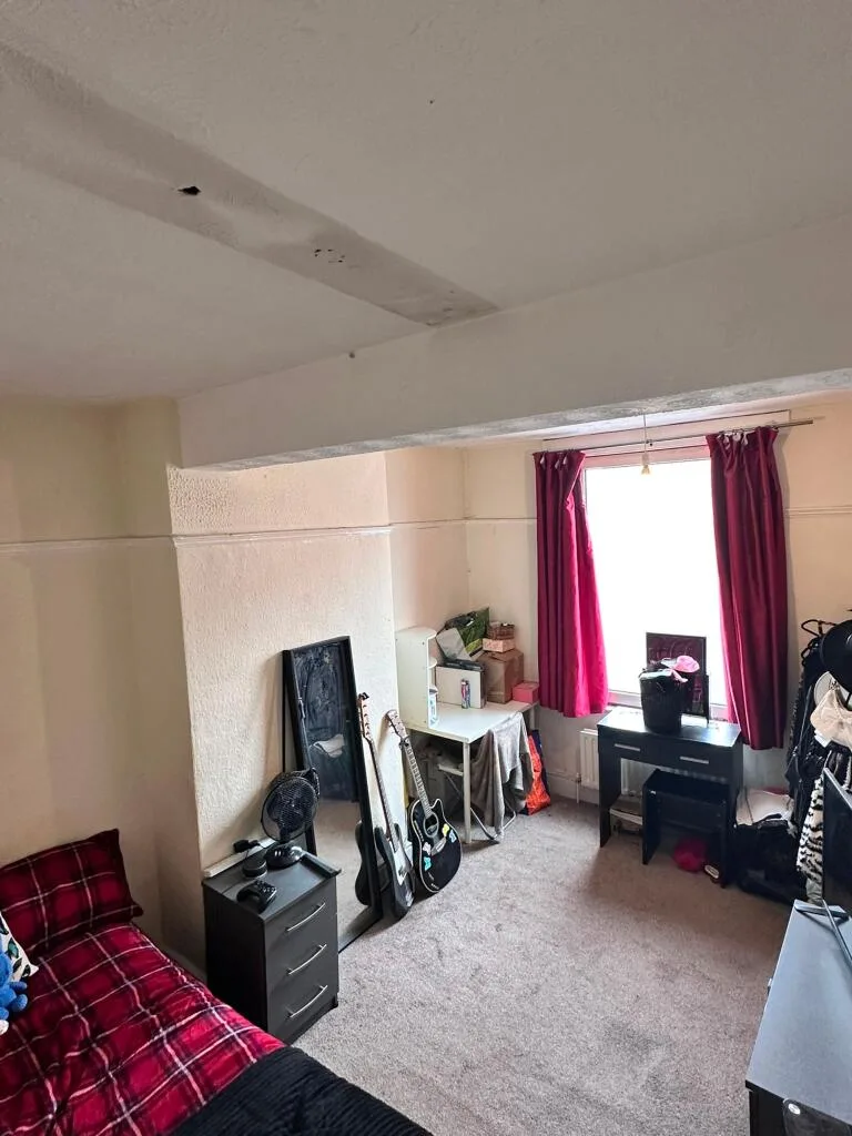 1 bedroom maisonette for rent