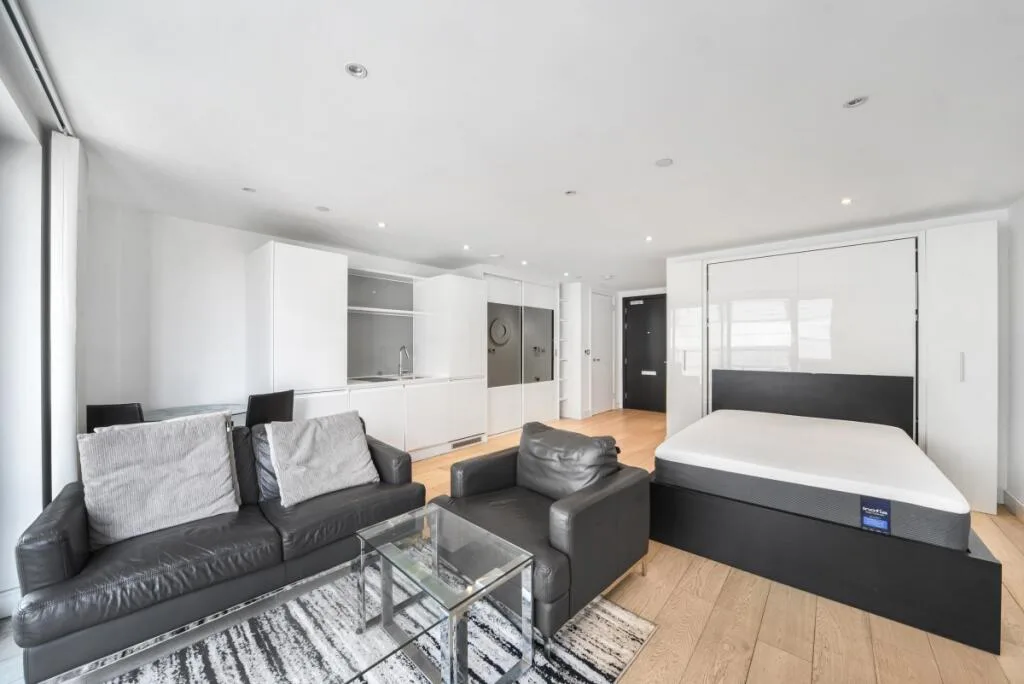 Studio apartment for rent