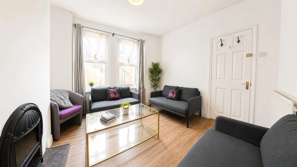 4 bedroom house for rent