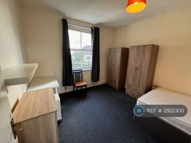 1 bedroom house share for rent