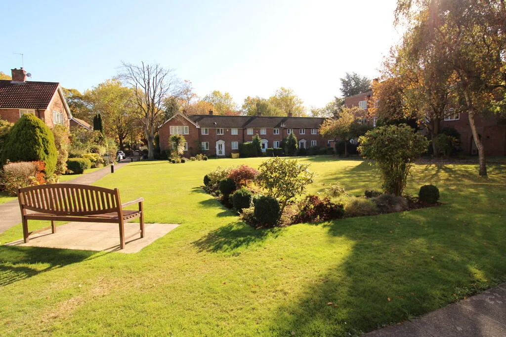 4 bedroom mews property for rent