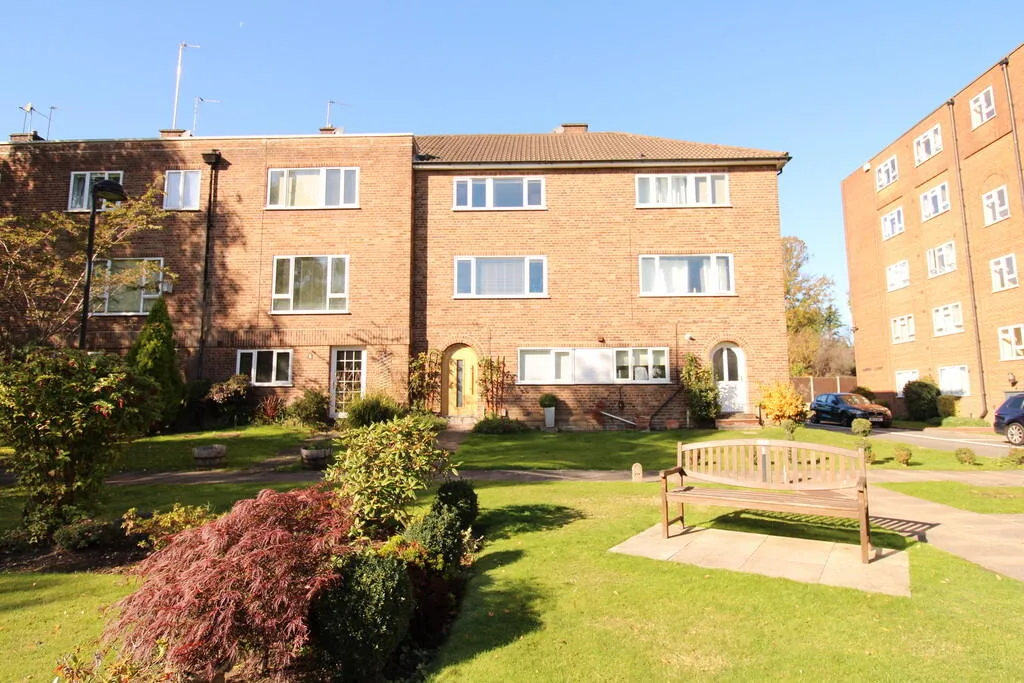 4 bedroom mews property for rent