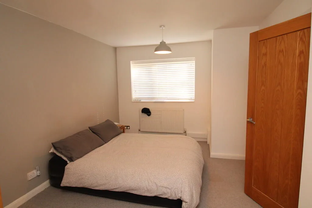 4 bedroom mews property for rent