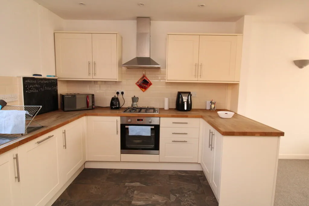 4 bedroom mews property for rent