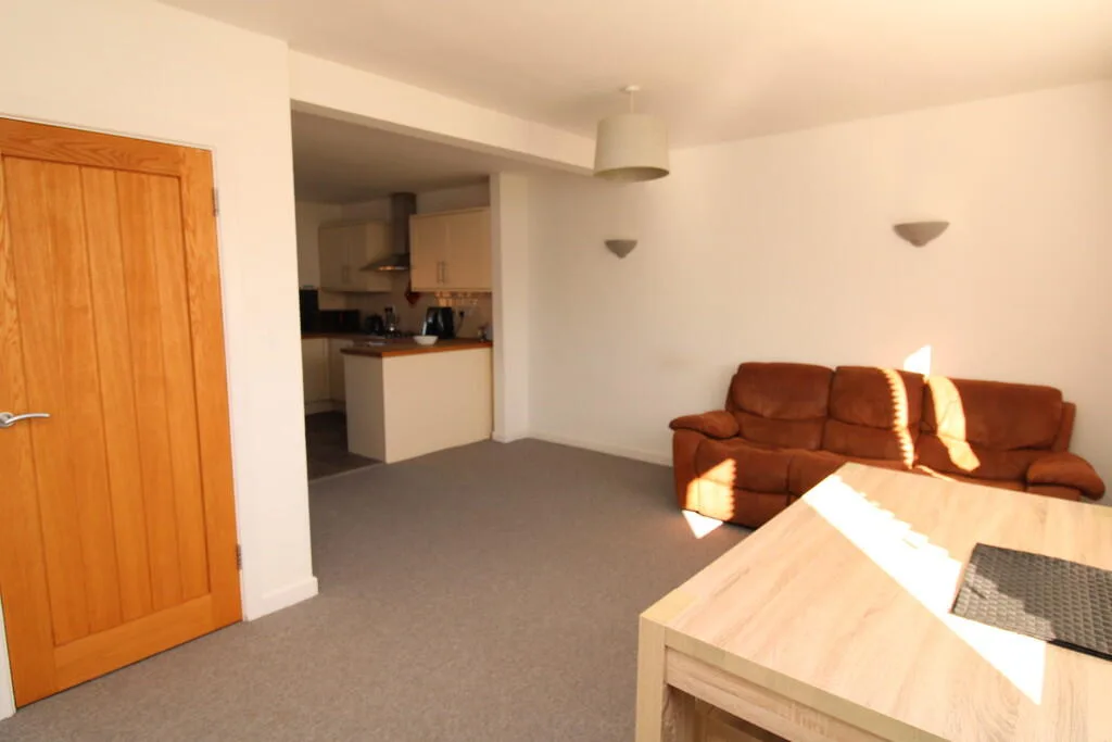 4 bedroom mews property for rent