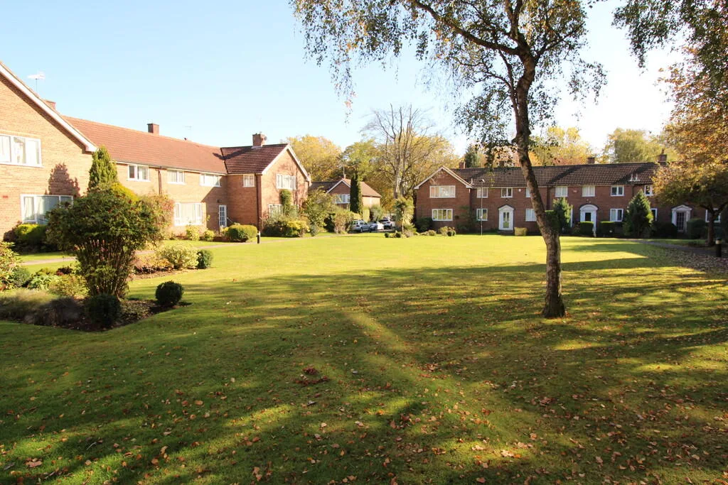 4 bedroom mews property for rent