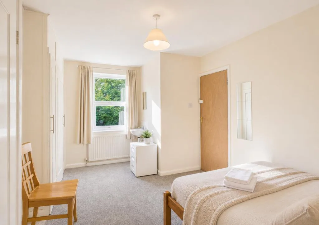 5 bedroom house for rent