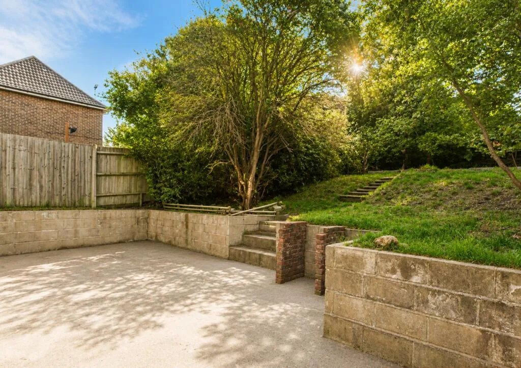 5 bedroom house for rent
