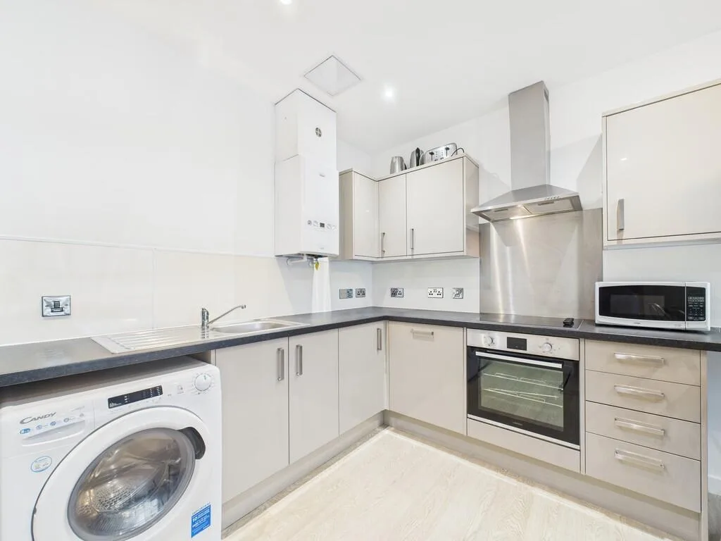 1 bedroom flat share for rent