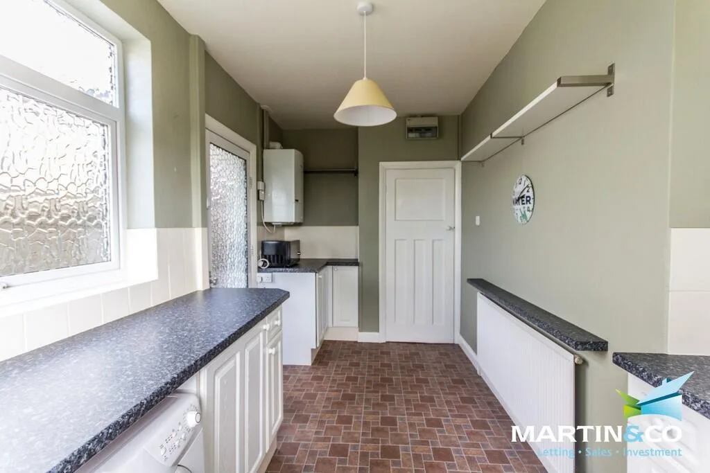 3 bedroom semi-detached house for rent
