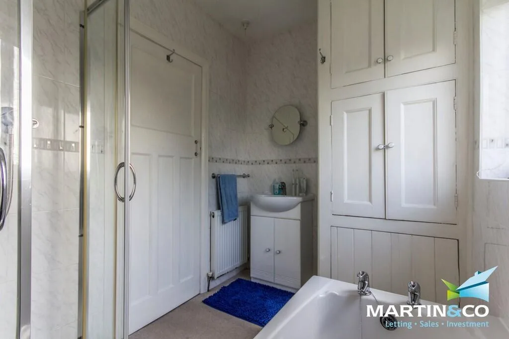 3 bedroom semi-detached house for rent