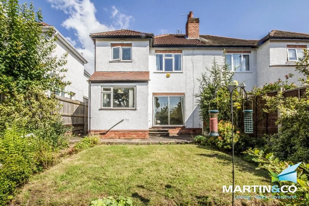 3 bedroom semi-detached house for rent