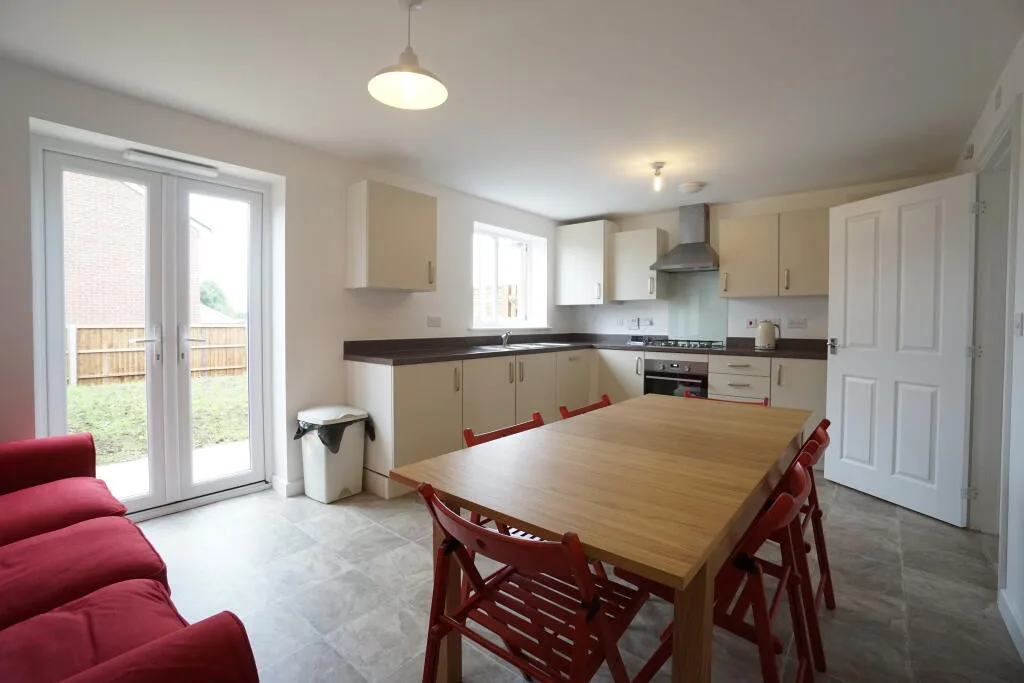 5 bedroom house for rent