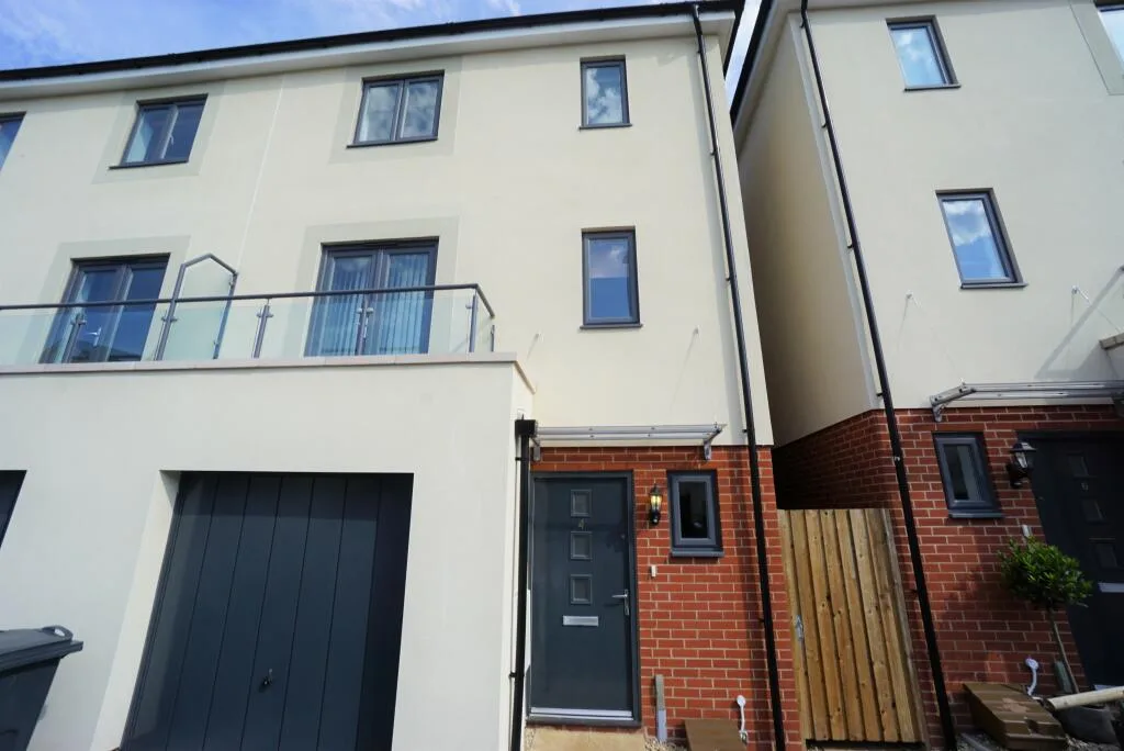 5 bedroom house for rent