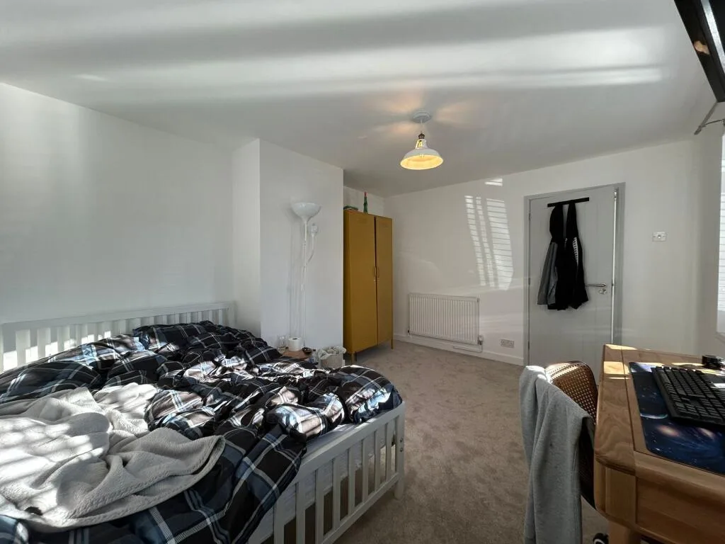 1 bedroom end of terrace house for rent