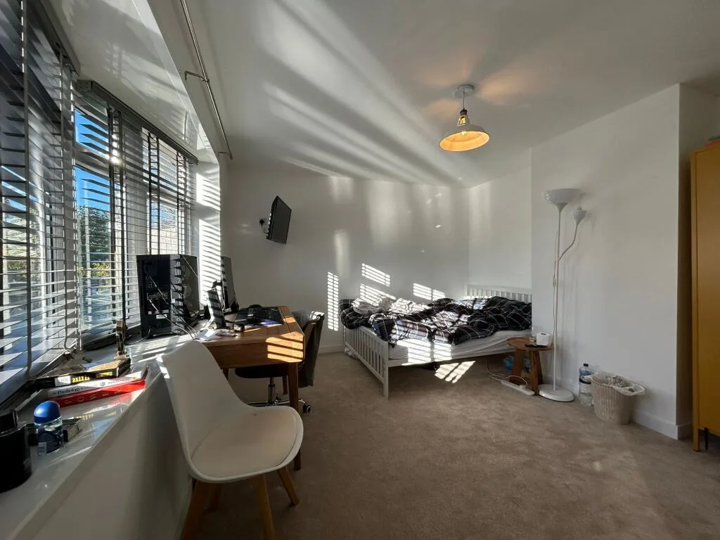 2 bedroom end of terrace house for rent