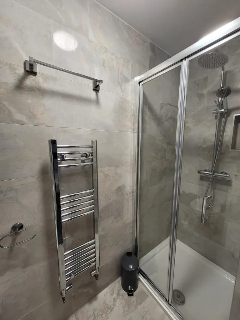 1 bedroom house share for rent