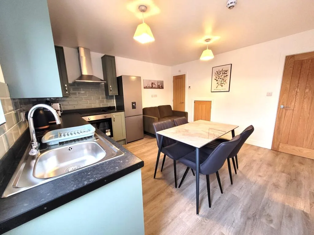 1 bedroom house share for rent