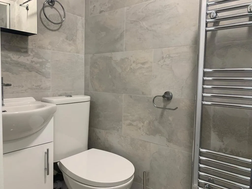1 bedroom house share for rent